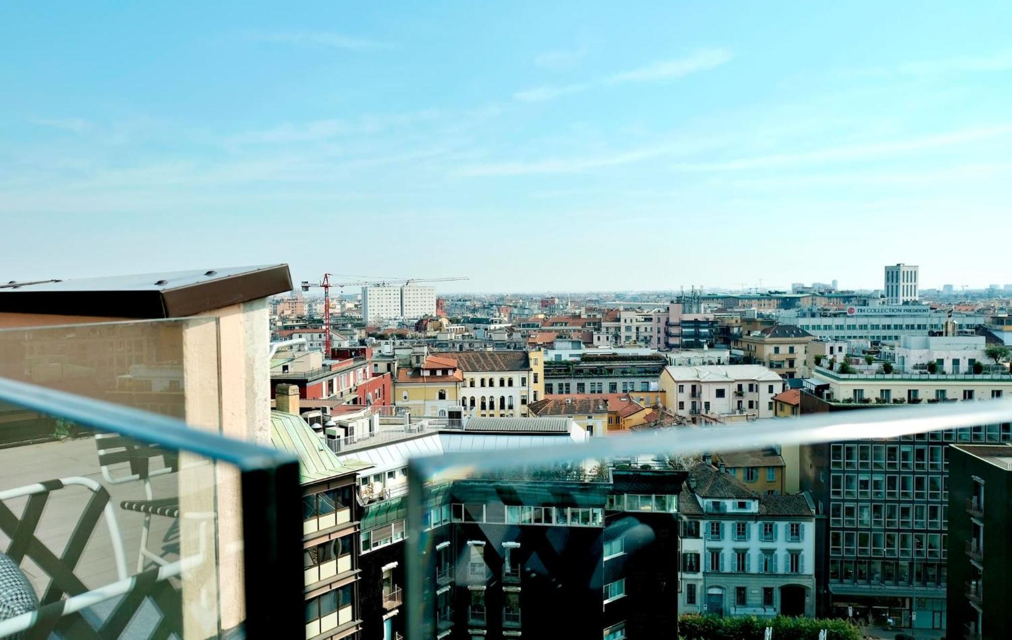 San Babila Central Tower With Panoramic Terrace Overlooking Duomo By Rentopolis Milánó Kültér fotó