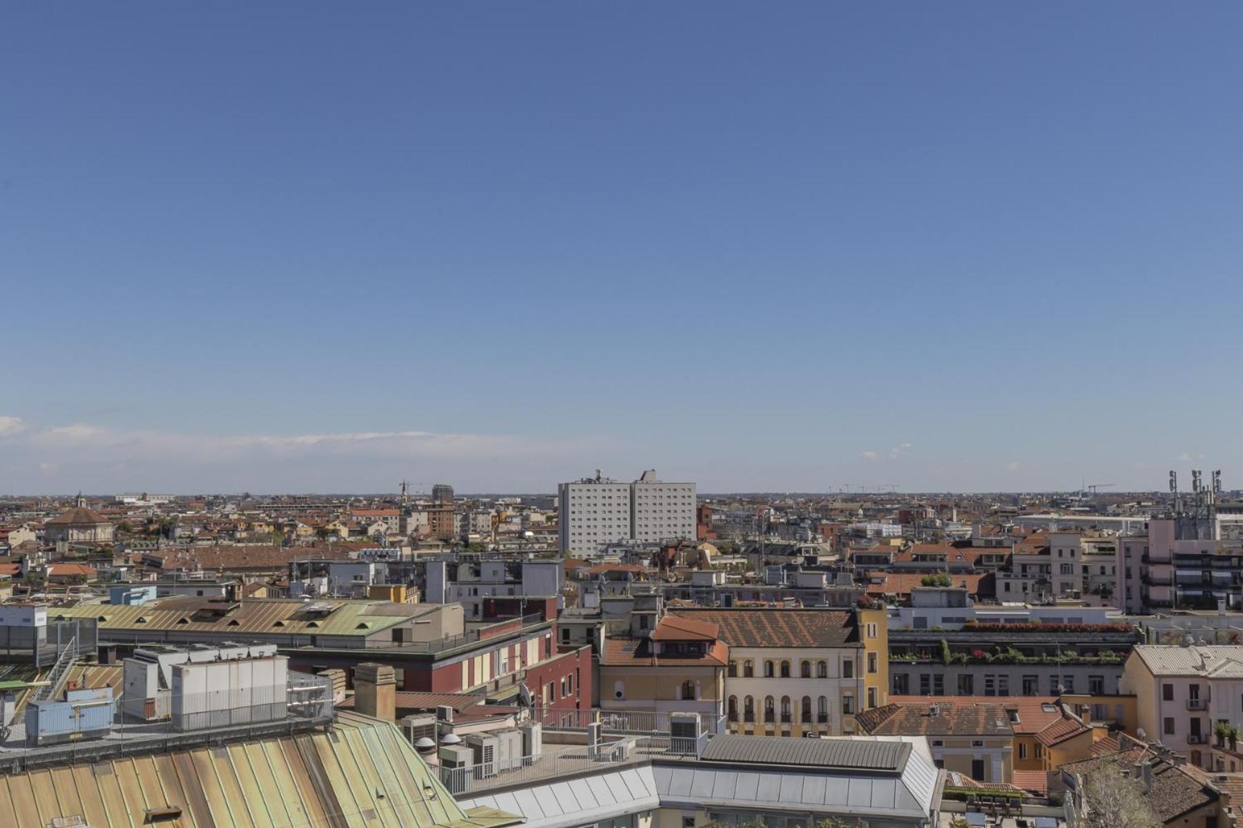 San Babila Central Tower With Panoramic Terrace Overlooking Duomo By Rentopolis Milánó Kültér fotó