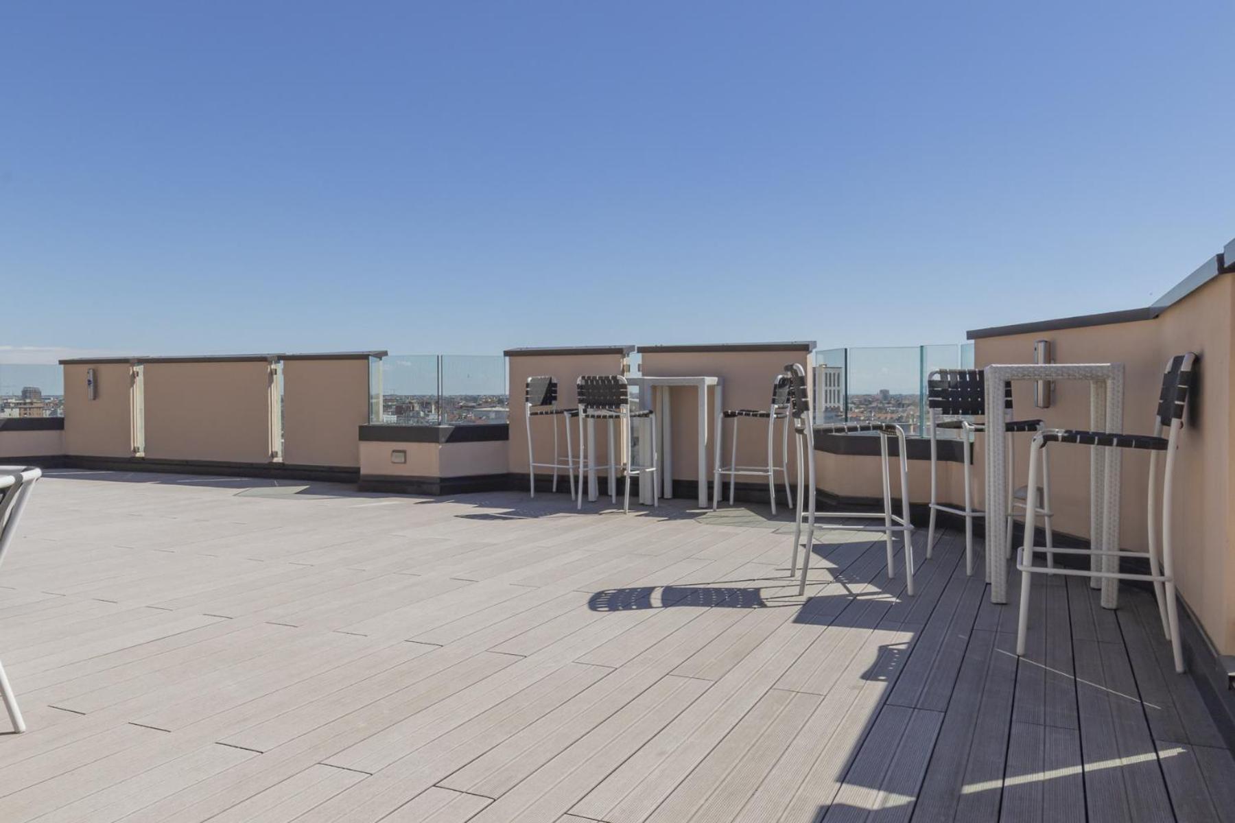 San Babila Central Tower With Panoramic Terrace Overlooking Duomo By Rentopolis Milánó Kültér fotó